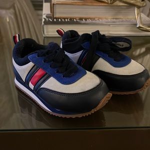 tommy shoes kid